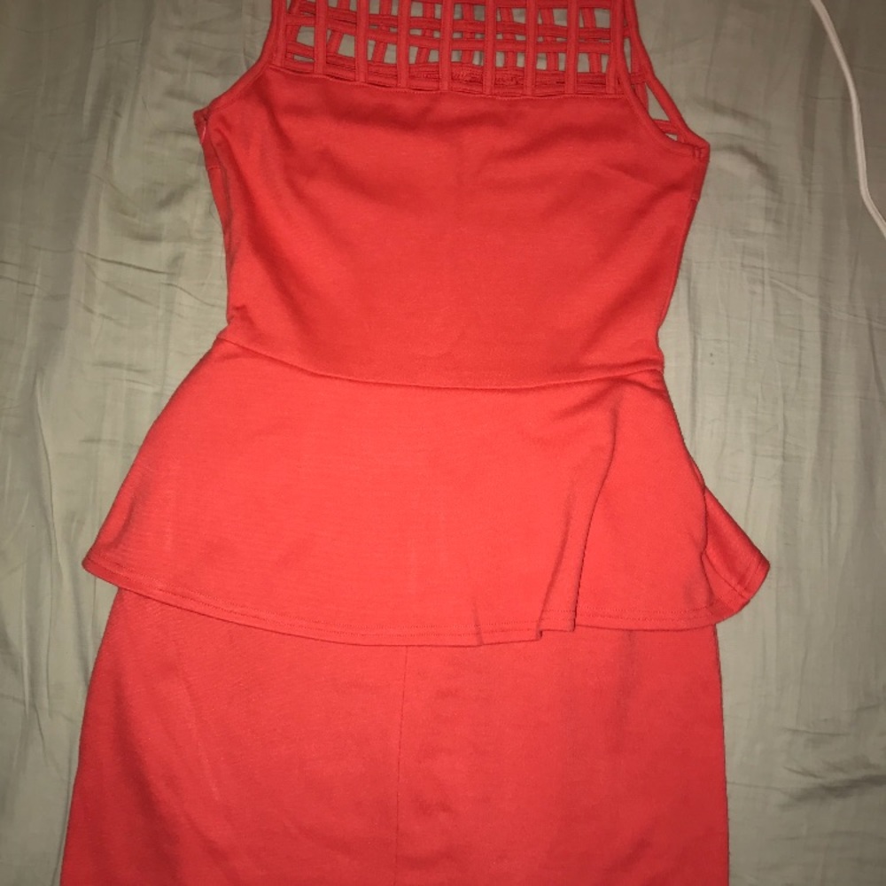 orange dress 😍